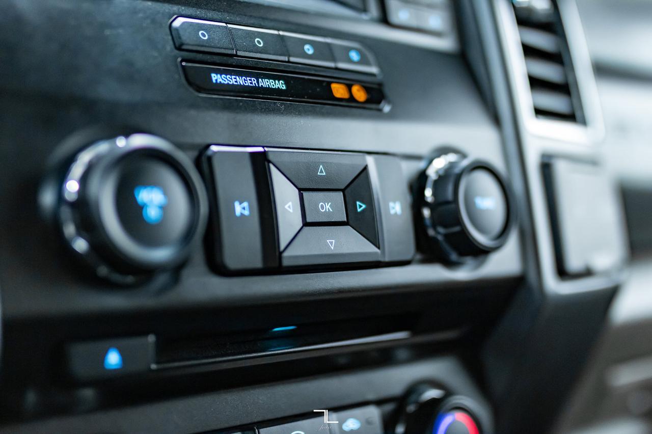 2018 Ford F-350 4x4 Crew Cab XLT Deck Diesel Red Deer AB