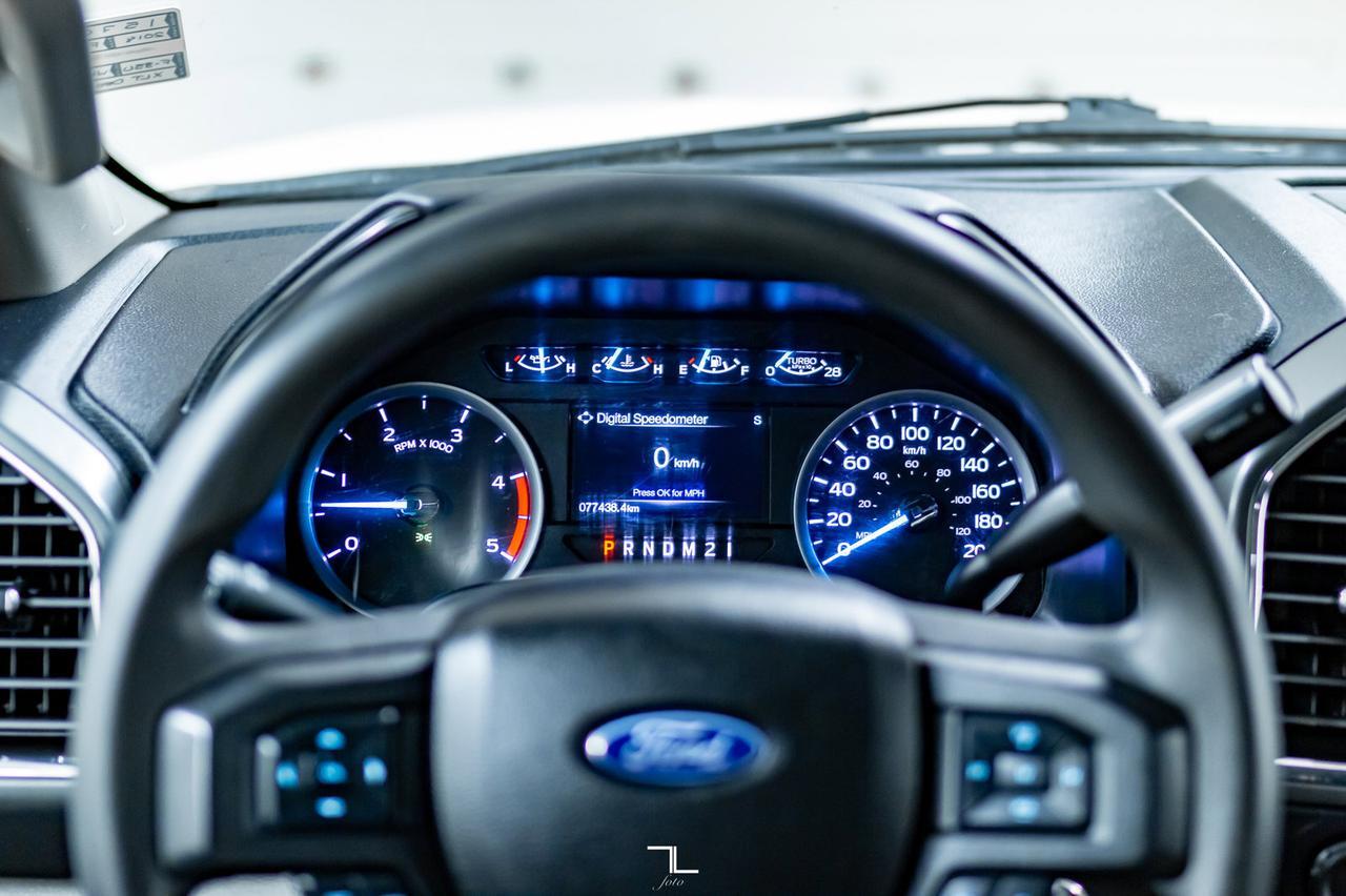 2018 Ford F-350 4x4 Crew Cab XLT Deck Diesel Red Deer AB