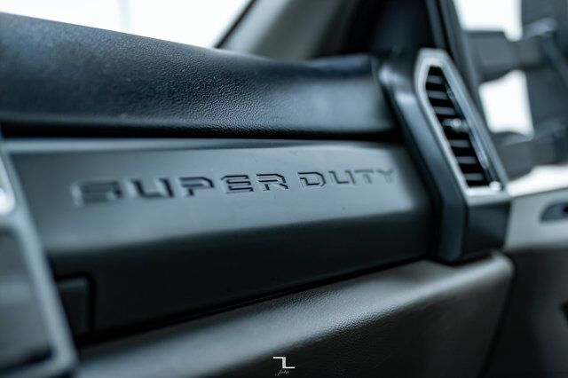 2018 Ford F-350 4x4 Crew Cab XLT Deck Diesel Red Deer AB