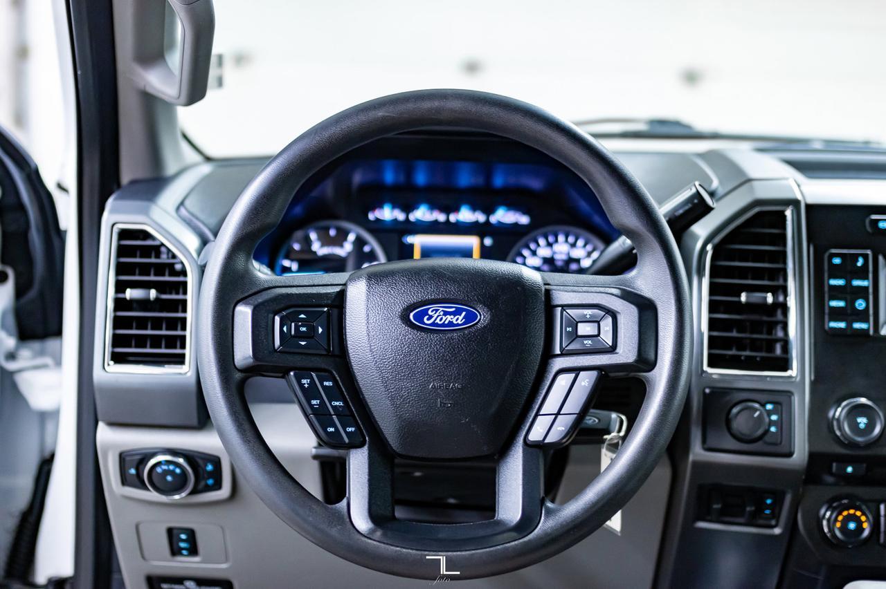 2018 Ford F-350 4x4 Crew Cab XLT Deck Diesel Red Deer AB