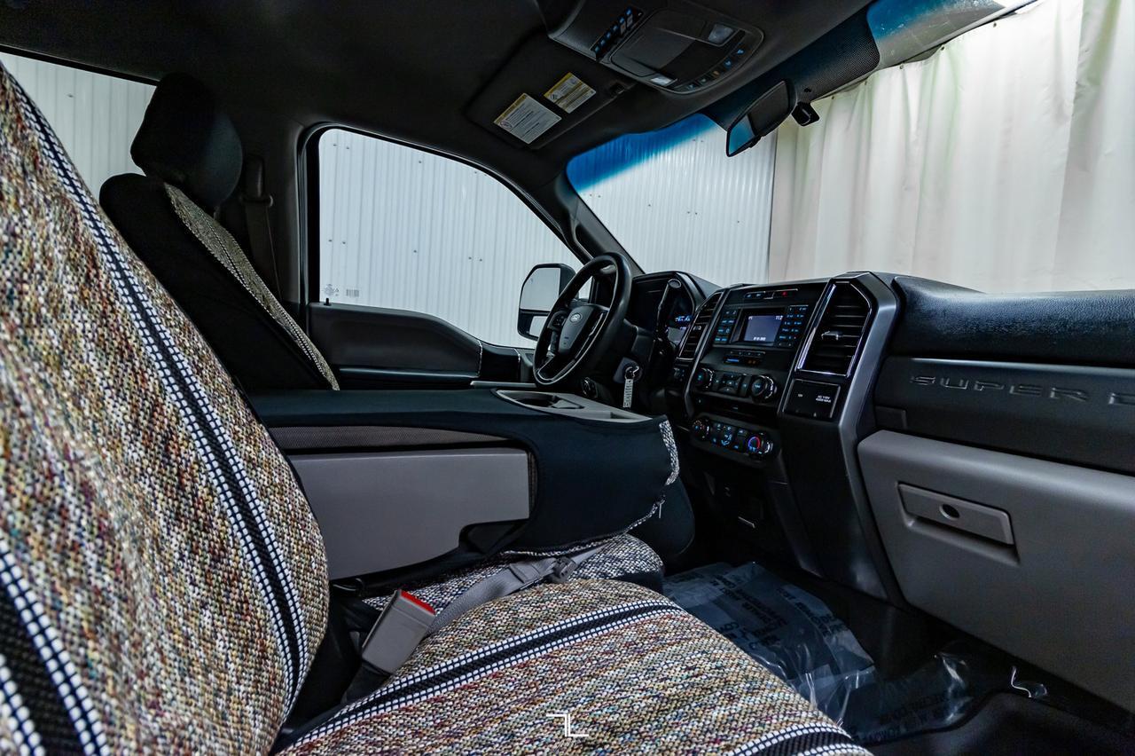 2018 Ford F-350 4x4 Crew Cab XLT Deck Diesel Red Deer AB