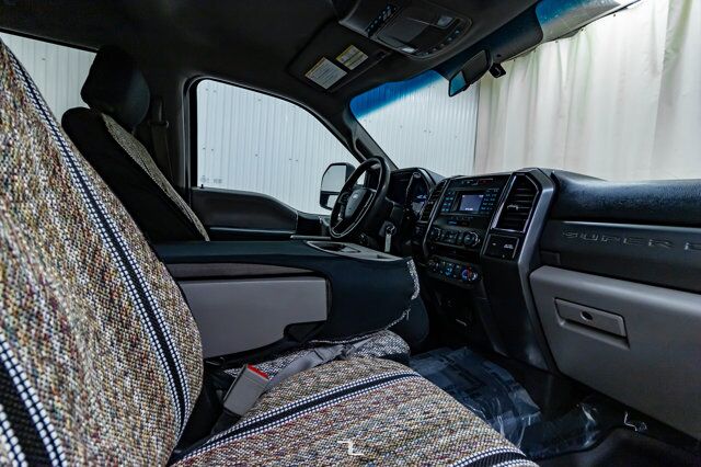 2018 Ford F-350 4x4 Crew Cab XLT Deck Diesel Red Deer AB