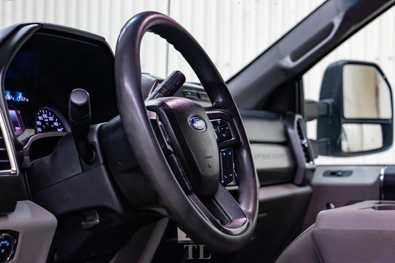 2018 Ford F-350 4x4 Crew Cab XLT Deck PSeat Red Deer AB