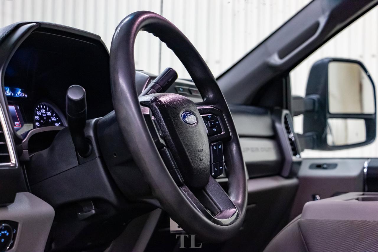 2018 Ford F-350 4x4 Crew Cab XLT Deck PSeat Red Deer AB