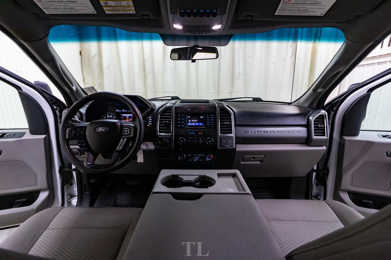 2018 Ford F-350 4x4 Crew Cab XLT Deck PSeat Red Deer AB