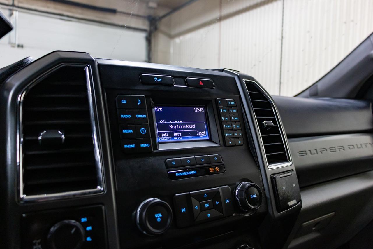 2018 Ford F-350 4x4 Crew Cab XLT Deck Red Deer AB