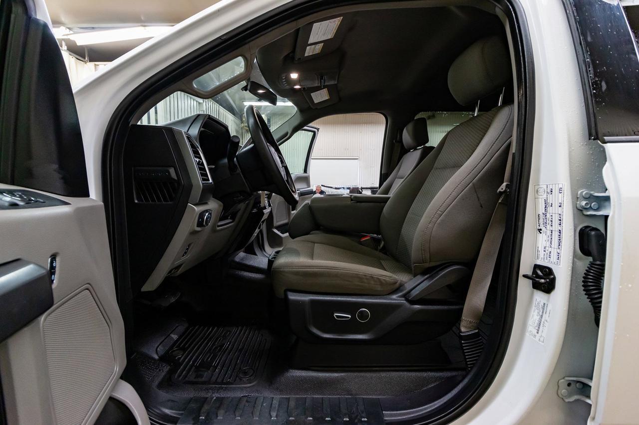 2018 Ford F-350 4x4 Crew Cab XLT Deck Red Deer AB