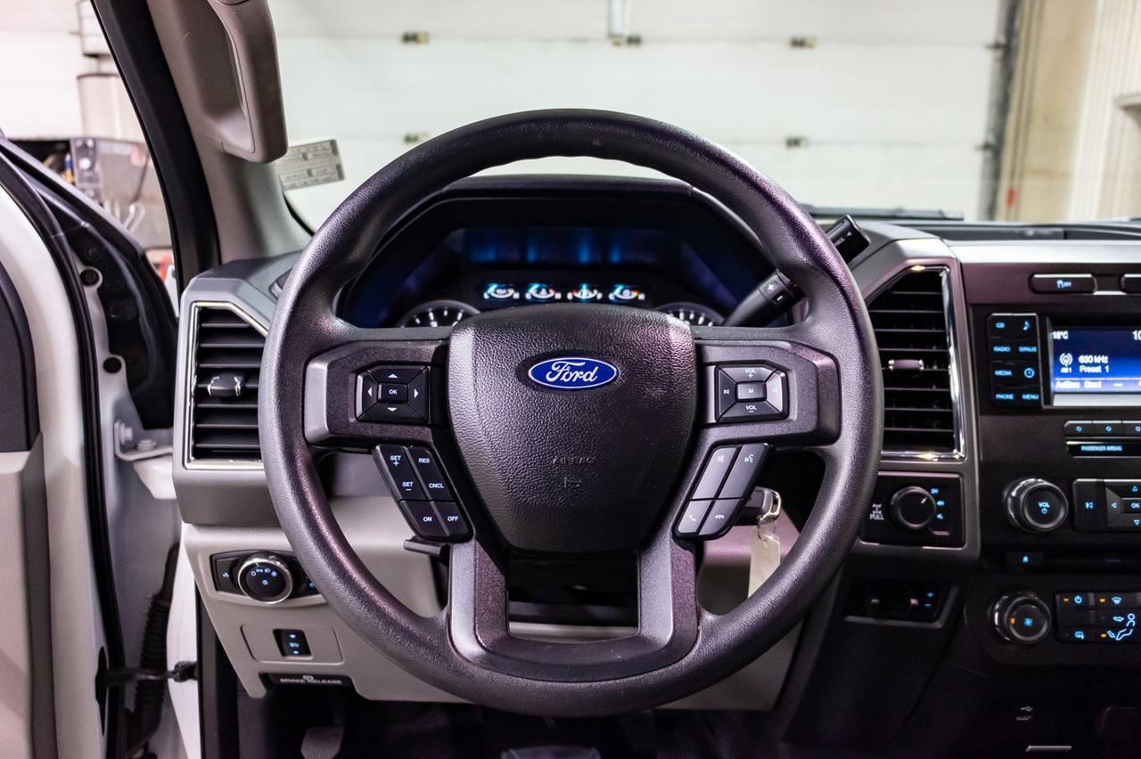 2018 Ford F-350 4x4 Crew Cab XLT Deck Red Deer AB