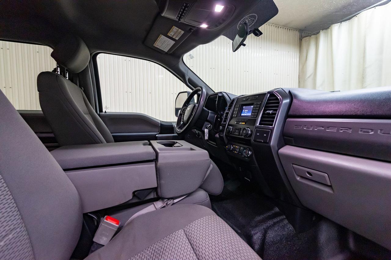 2018 Ford F-350 4x4 Crew Cab XLT Deck Red Deer AB