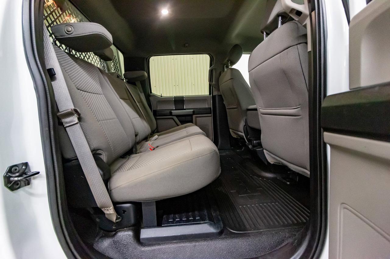 2018 Ford F-350 4x4 Crew Cab XLT Deck Red Deer AB