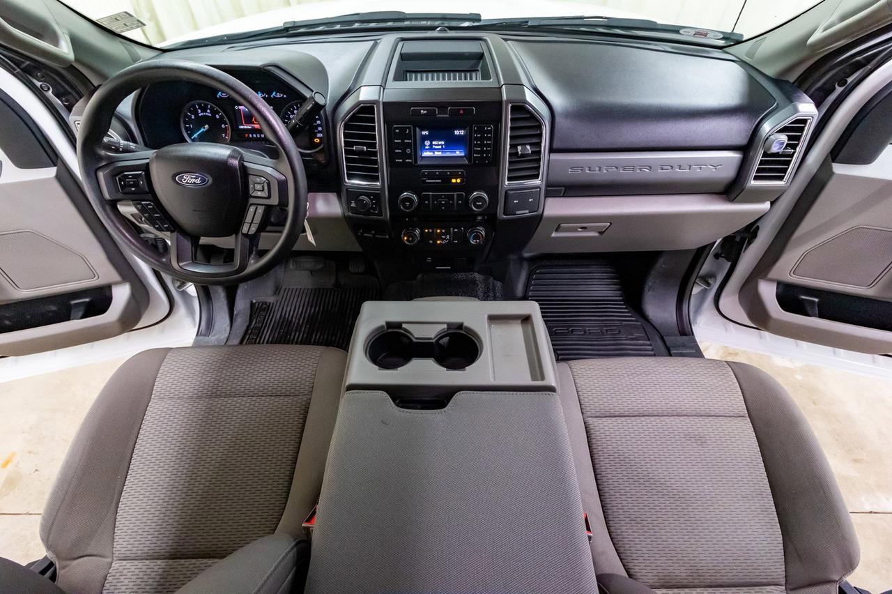 2018 Ford F-350 4x4 Crew Cab XLT Deck Red Deer AB