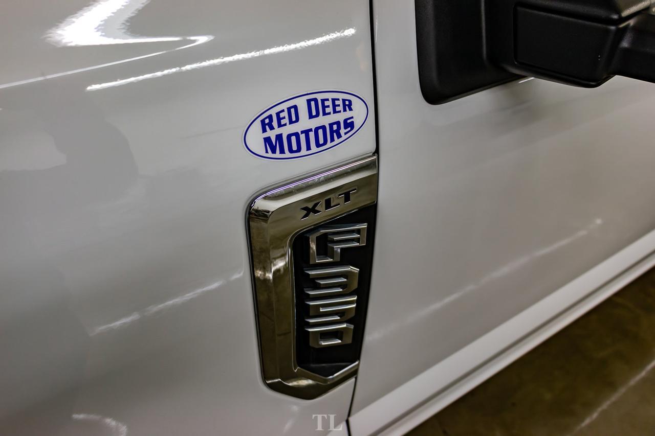 2018 Ford F-350 4x4 Crew Cab XLT Deck Red Deer AB