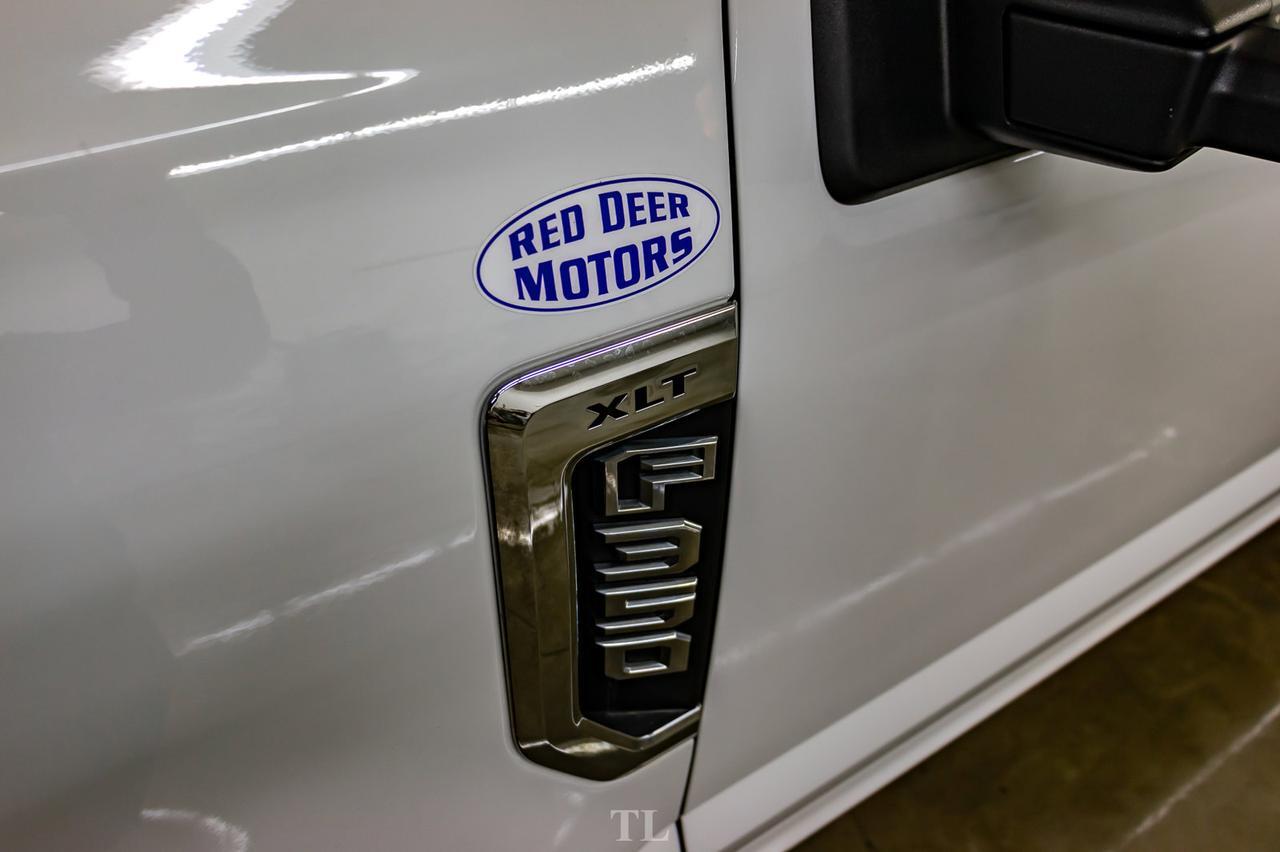 2018 Ford F-350 4x4 Crew Cab XLT Deck Red Deer AB