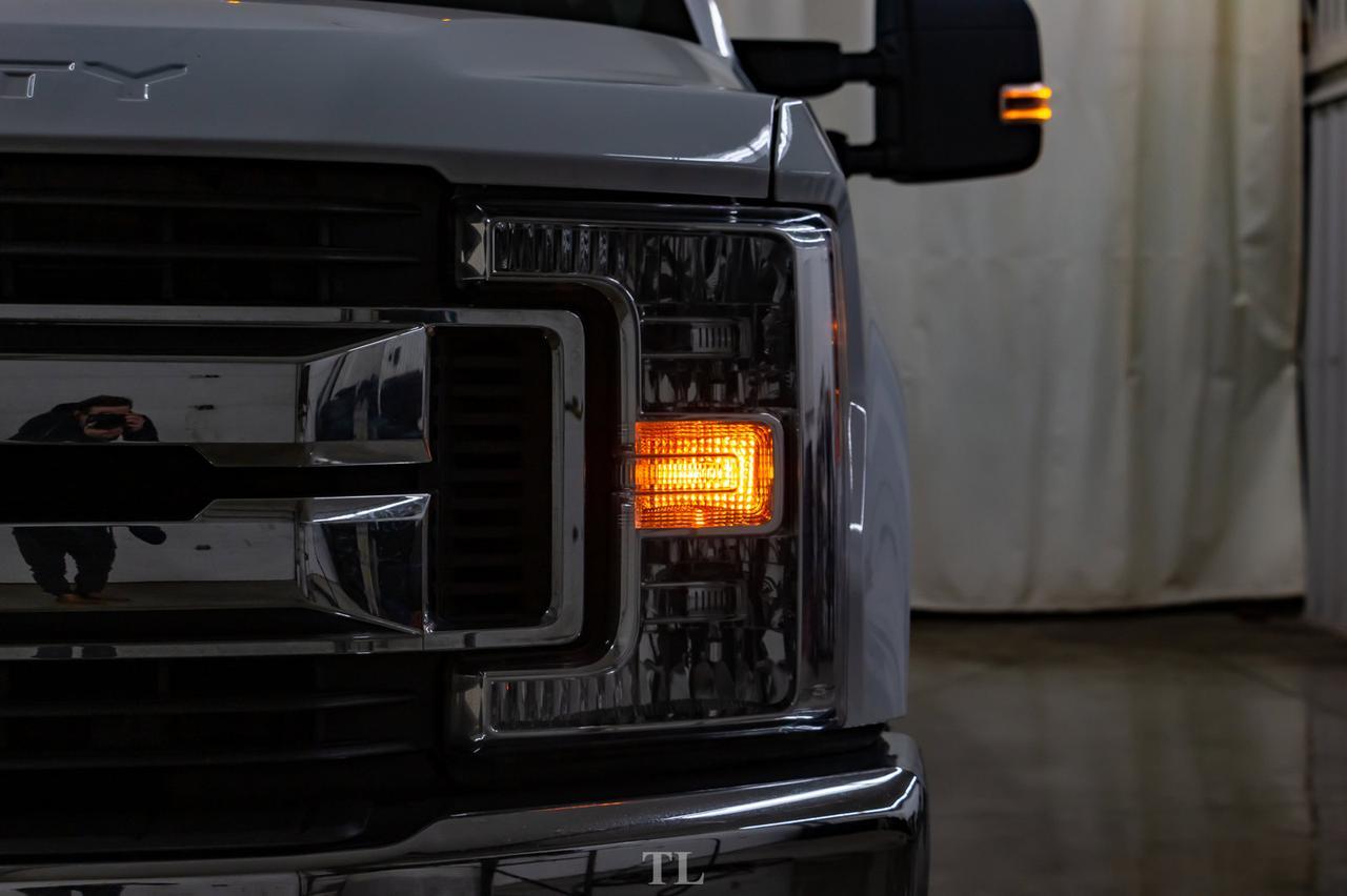 2018 Ford F-350 4x4 Crew Cab XLT Deck Red Deer AB