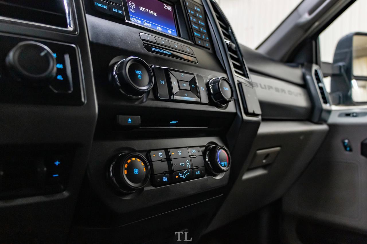 2018 Ford F-350 4x4 Crew Cab XLT Deck Red Deer AB