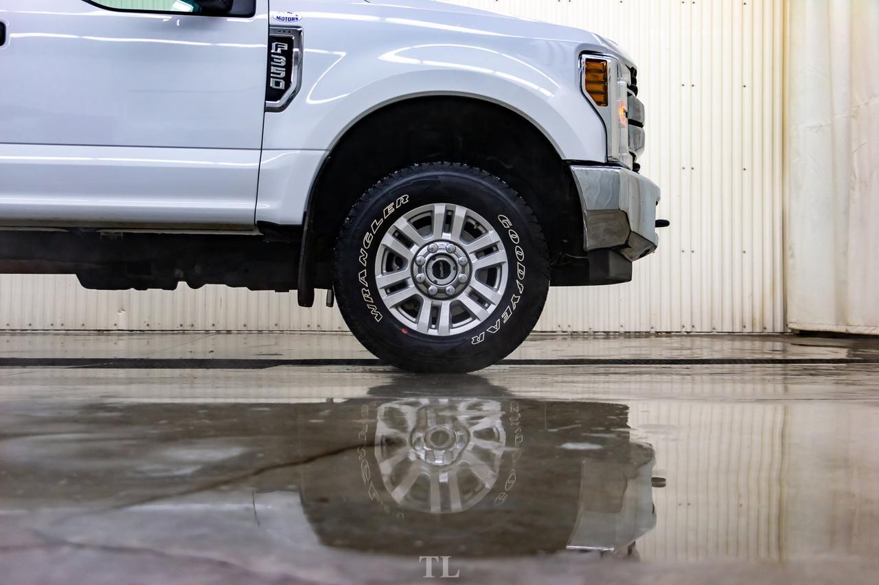 2018 Ford F-350 4x4 Crew Cab XLT Deck Red Deer AB