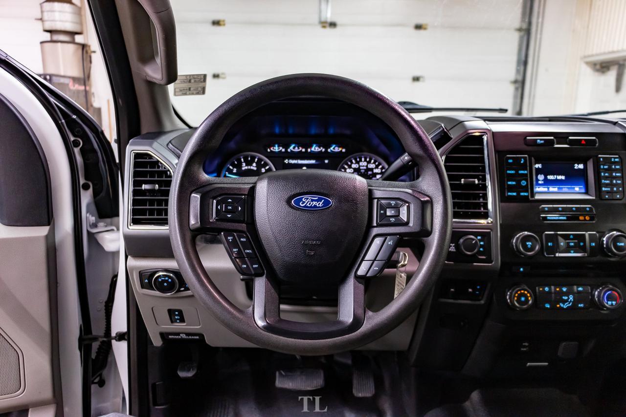 2018 Ford F-350 4x4 Crew Cab XLT Deck Red Deer AB