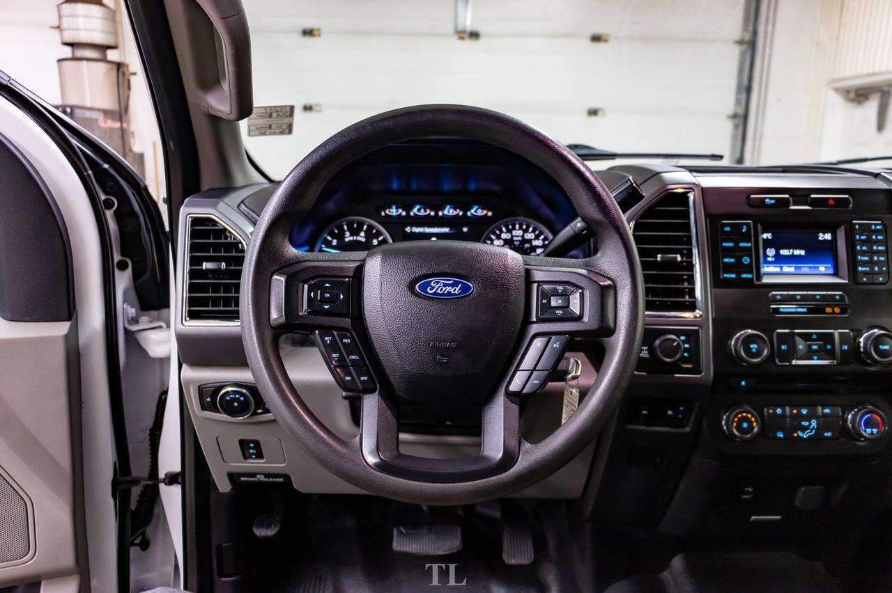 2018 Ford F-350 4x4 Crew Cab XLT Deck Red Deer AB