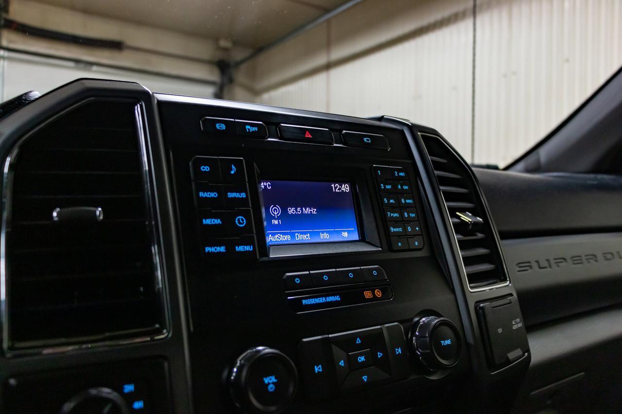 2018 Ford F-350 4x4 Crew Cab XLT Diesel BCam Level Kit Red Deer AB