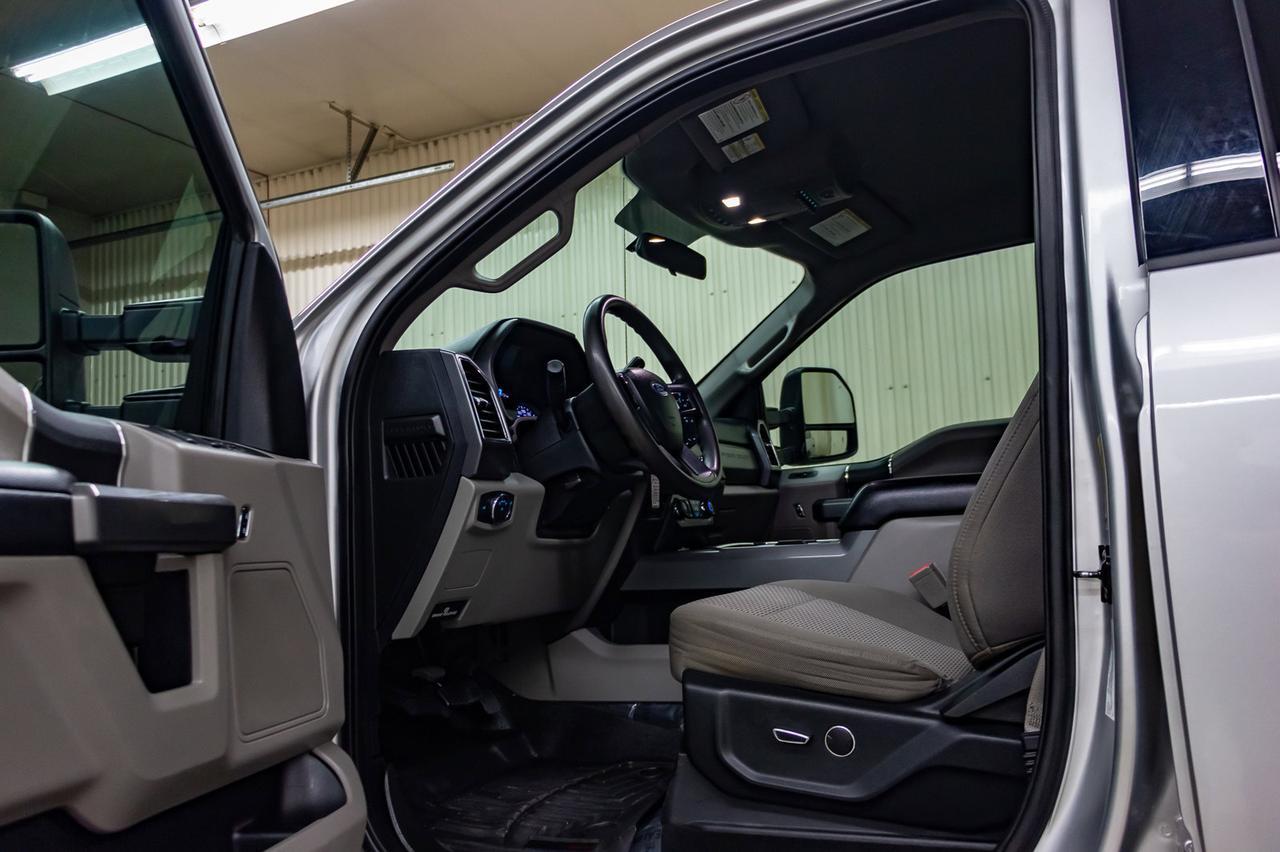 2018 Ford F-350 4x4 Crew Cab XLT Diesel BCam Level Kit Red Deer AB