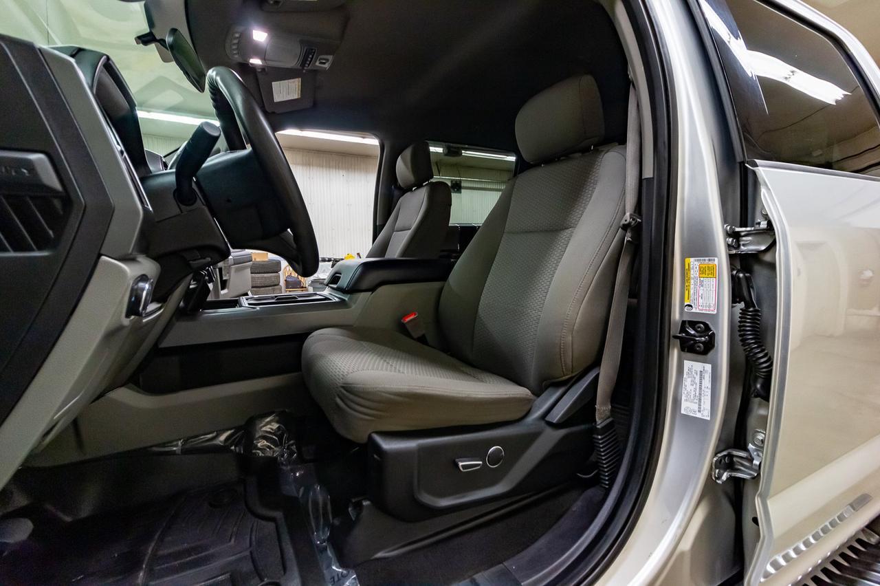 2018 Ford F-350 4x4 Crew Cab XLT Diesel BCam Level Kit Red Deer AB