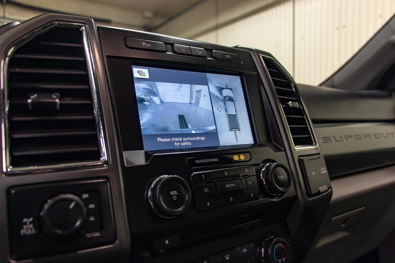 2018 Ford F-350 4x4 Crew Cab XLT FX4 BCam Red Deer AB