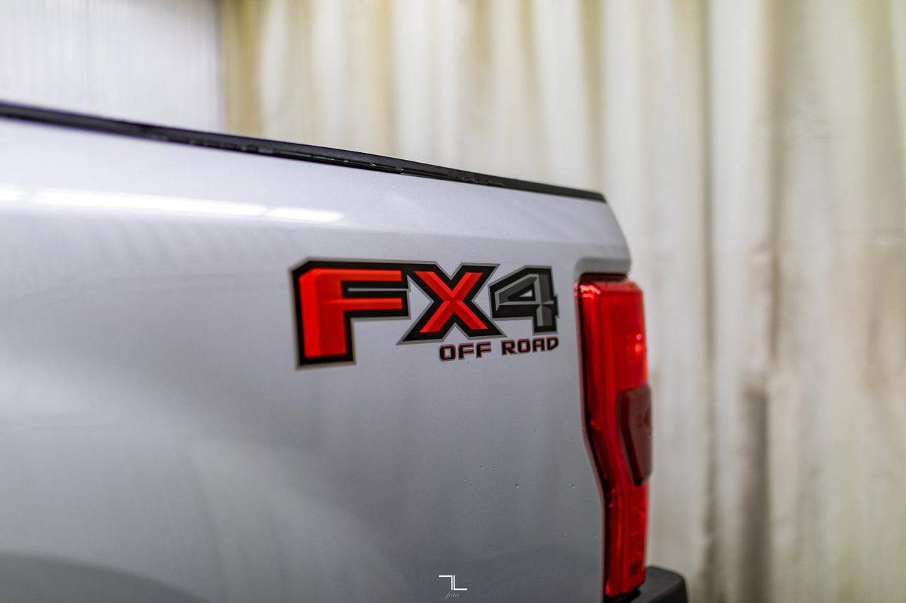 2018 Ford F-350 4x4 Crew Cab XLT FX4 Diesel Nav Roof BCam Red Deer AB