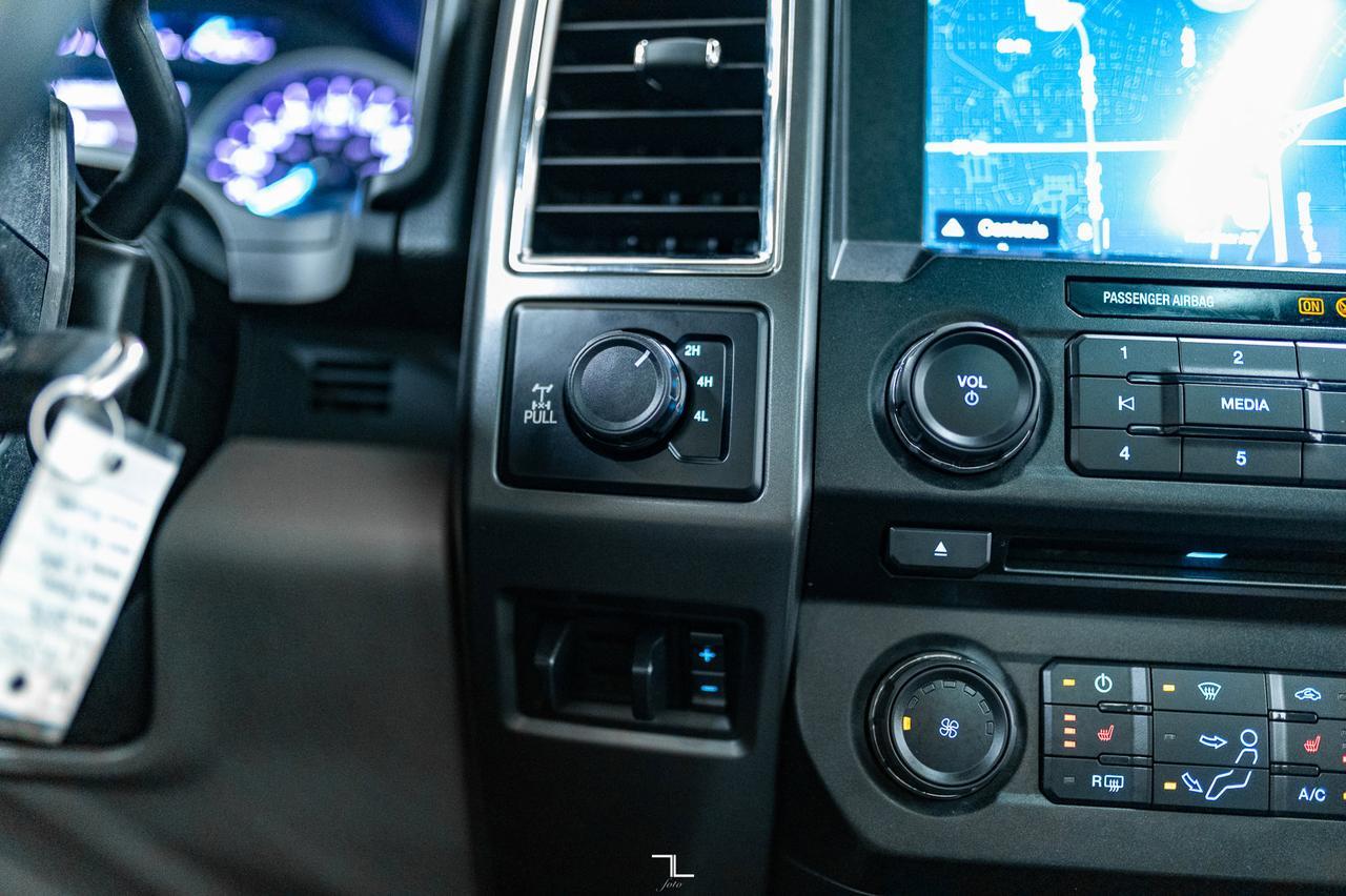 2018 Ford F-350 4x4 Crew Cab XLT FX4 Diesel Nav Roof BCam Red Deer AB