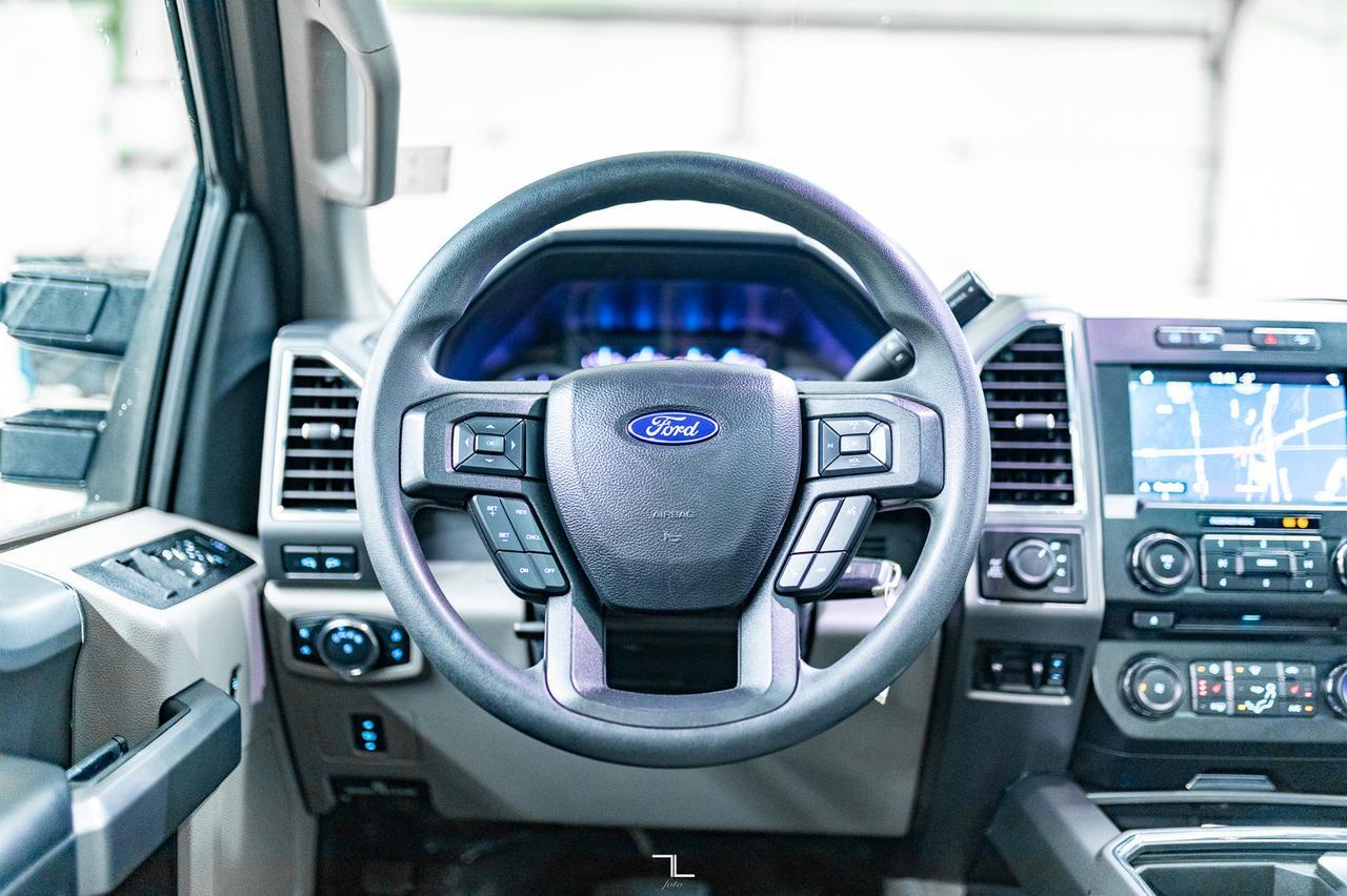 2018 Ford F-350 4x4 Crew Cab XLT FX4 Diesel Nav Roof BCam Red Deer AB