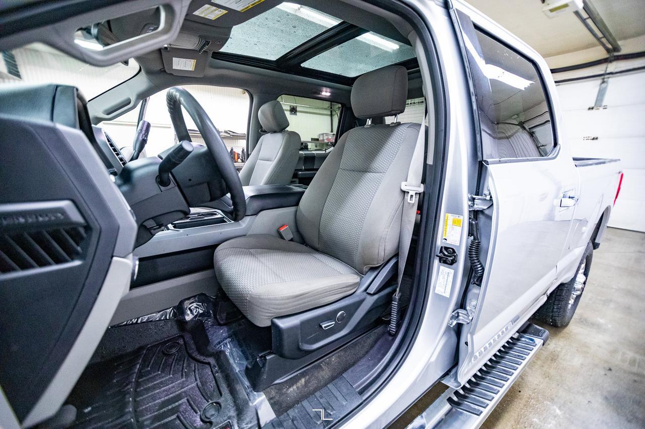 2018 Ford F-350 4x4 Crew Cab XLT FX4 Diesel Nav Roof BCam Red Deer AB