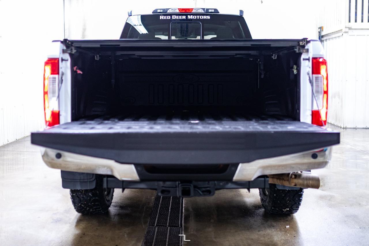 2018 Ford F-350 4x4 Crew Cab XLT FX4 Diesel PSeat BCam Red Deer AB