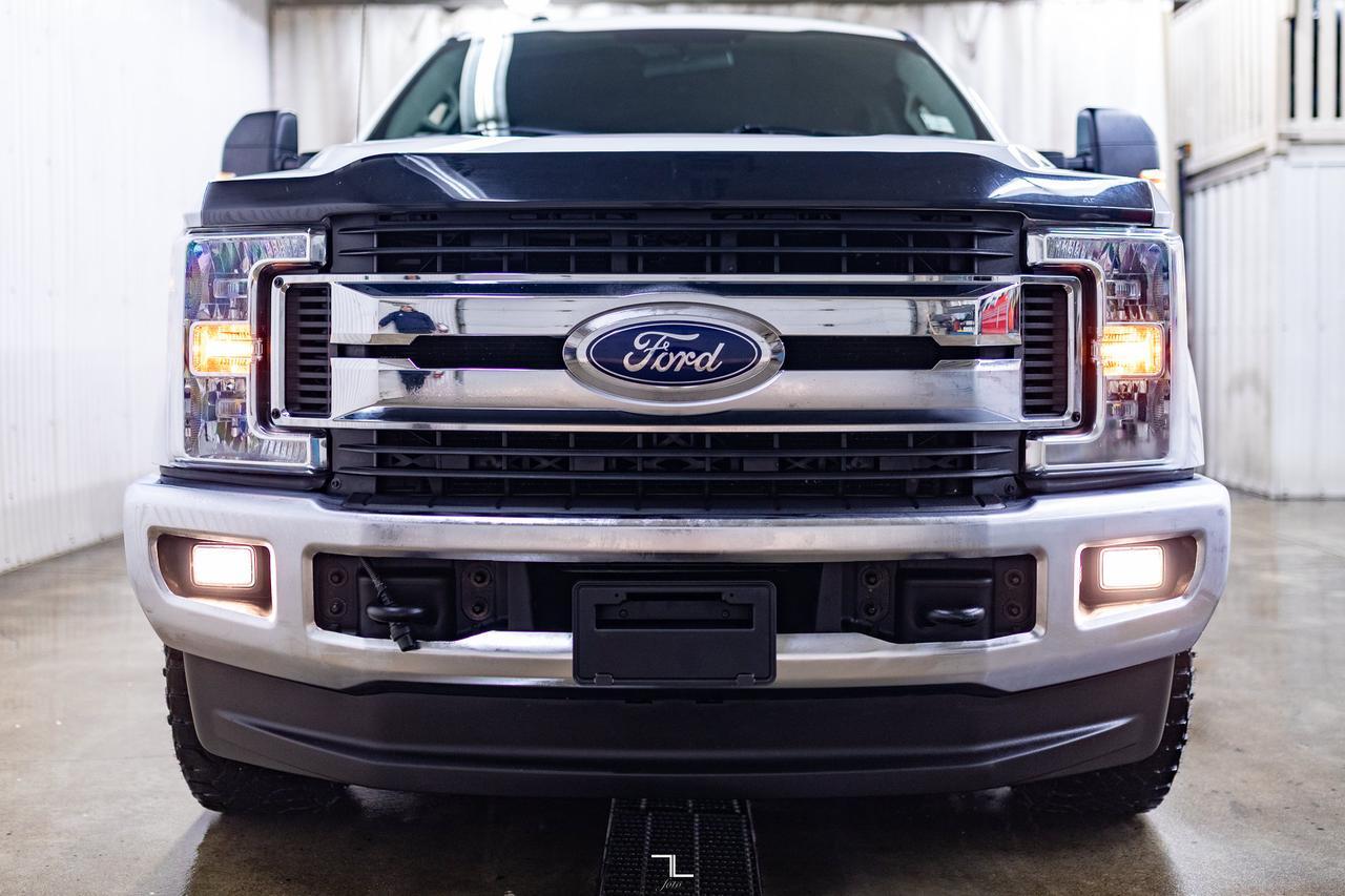 2018 Ford F-350 4x4 Crew Cab XLT FX4 Diesel PSeat BCam Red Deer AB