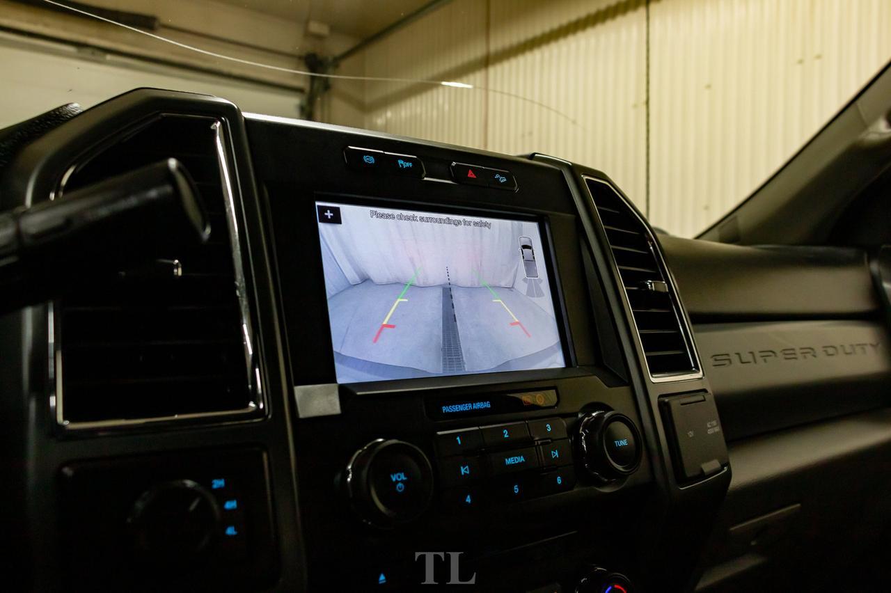 2018 Ford F-350 4x4 Crew Cab XLT FX4 Dually Diesel Nav BCam Red Deer AB