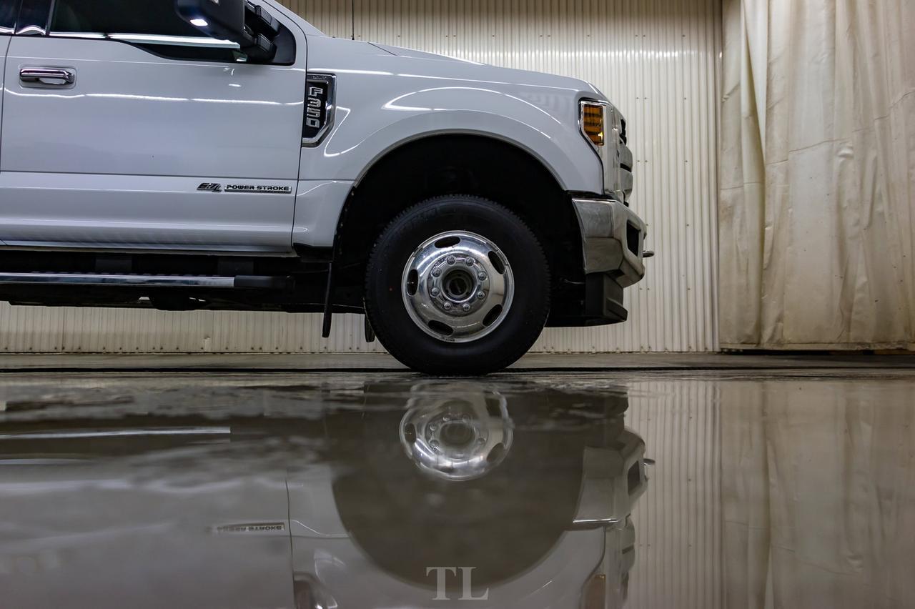 2018 Ford F-350 4x4 Crew Cab XLT FX4 Dually Diesel Nav BCam Red Deer AB