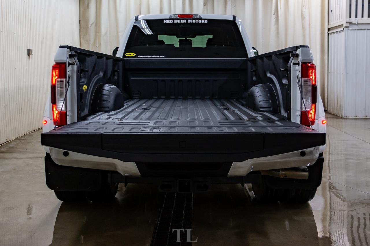 2018 Ford F-350 4x4 Crew Cab XLT FX4 Dually Diesel Nav BCam Red Deer AB