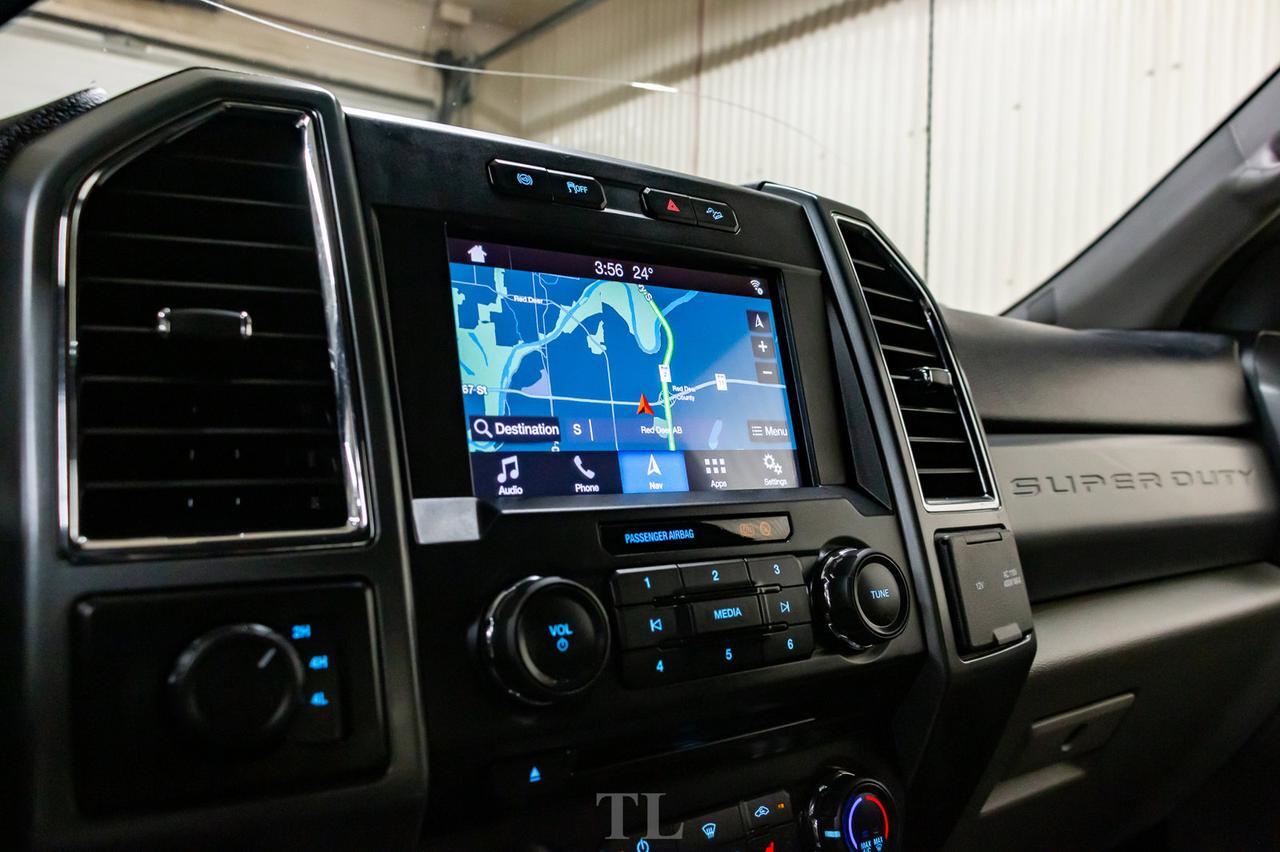 2018 Ford F-350 4x4 Crew Cab XLT FX4 Dually Diesel Nav BCam Red Deer AB