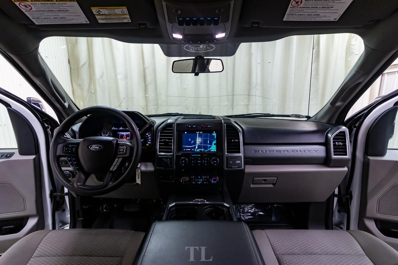 2018 Ford F-350 4x4 Crew Cab XLT FX4 Dually Diesel Nav BCam Red Deer AB