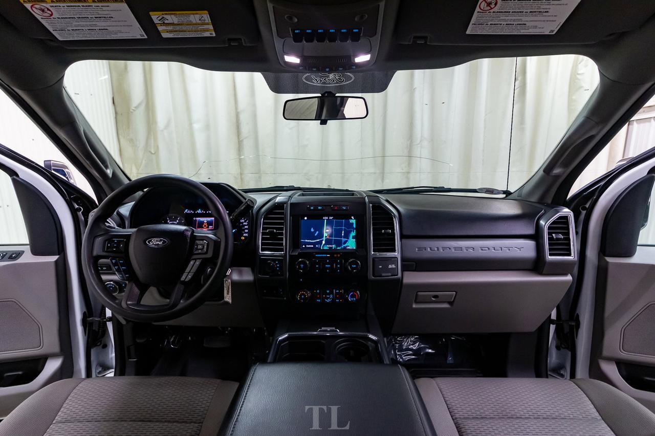 2018 Ford F-350 4x4 Crew Cab XLT FX4 Dually Diesel Nav BCam Red Deer AB