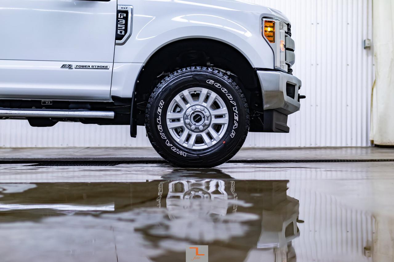 2018 Ford F-350 4x4 Crew Cab XLT FX4 Longbox Diesel BCam Red Deer AB