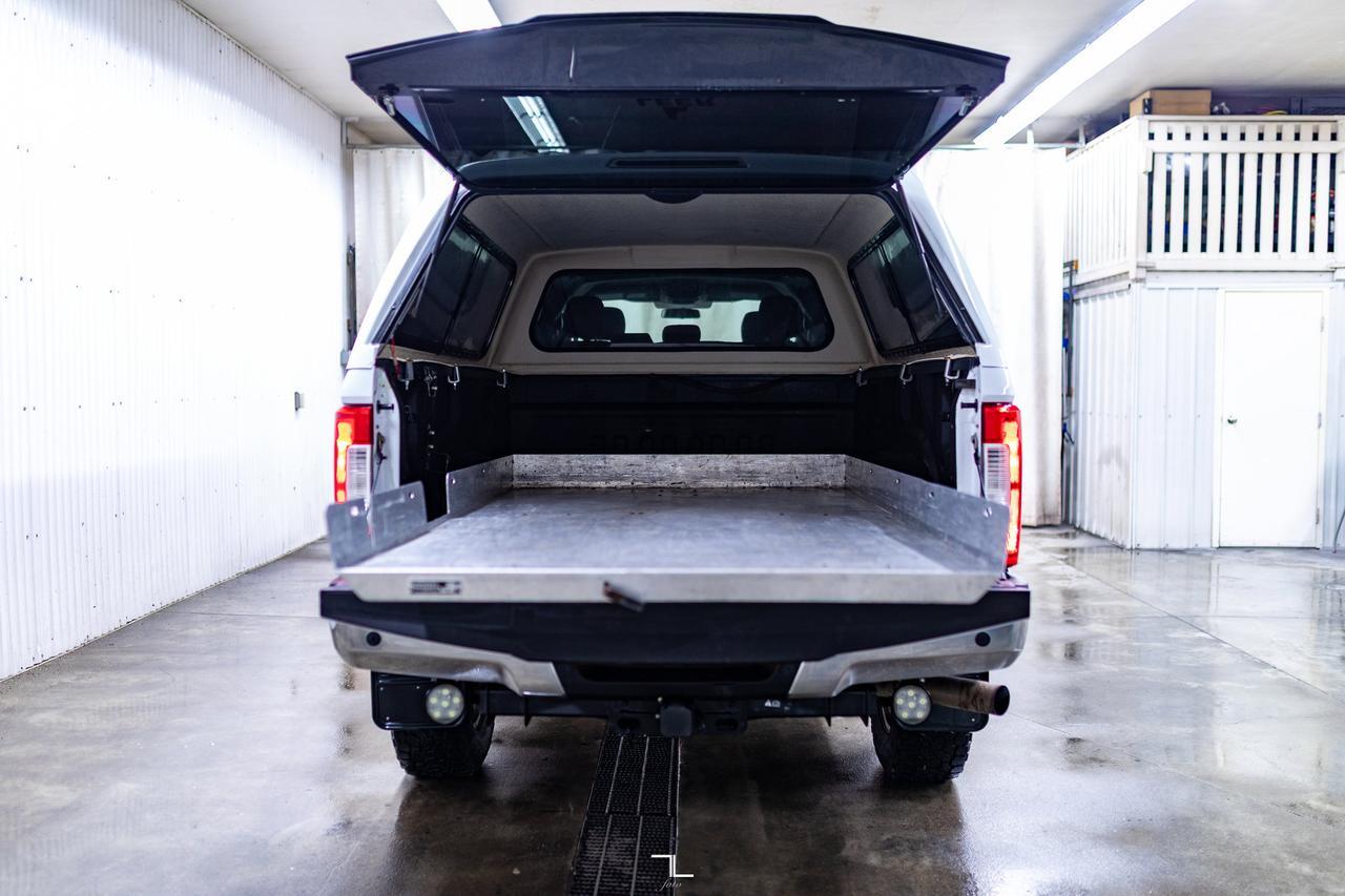 2018 Ford F-350 4x4 Crew Cab XLT FX4 Longbox PSeat BCam Red Deer AB