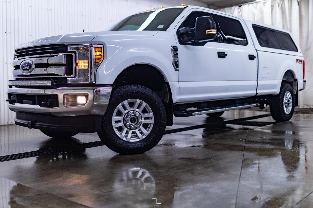 2018 Ford F-350 4x4 Crew Cab XLT FX4 Longbox PSeat BCam Red Deer AB