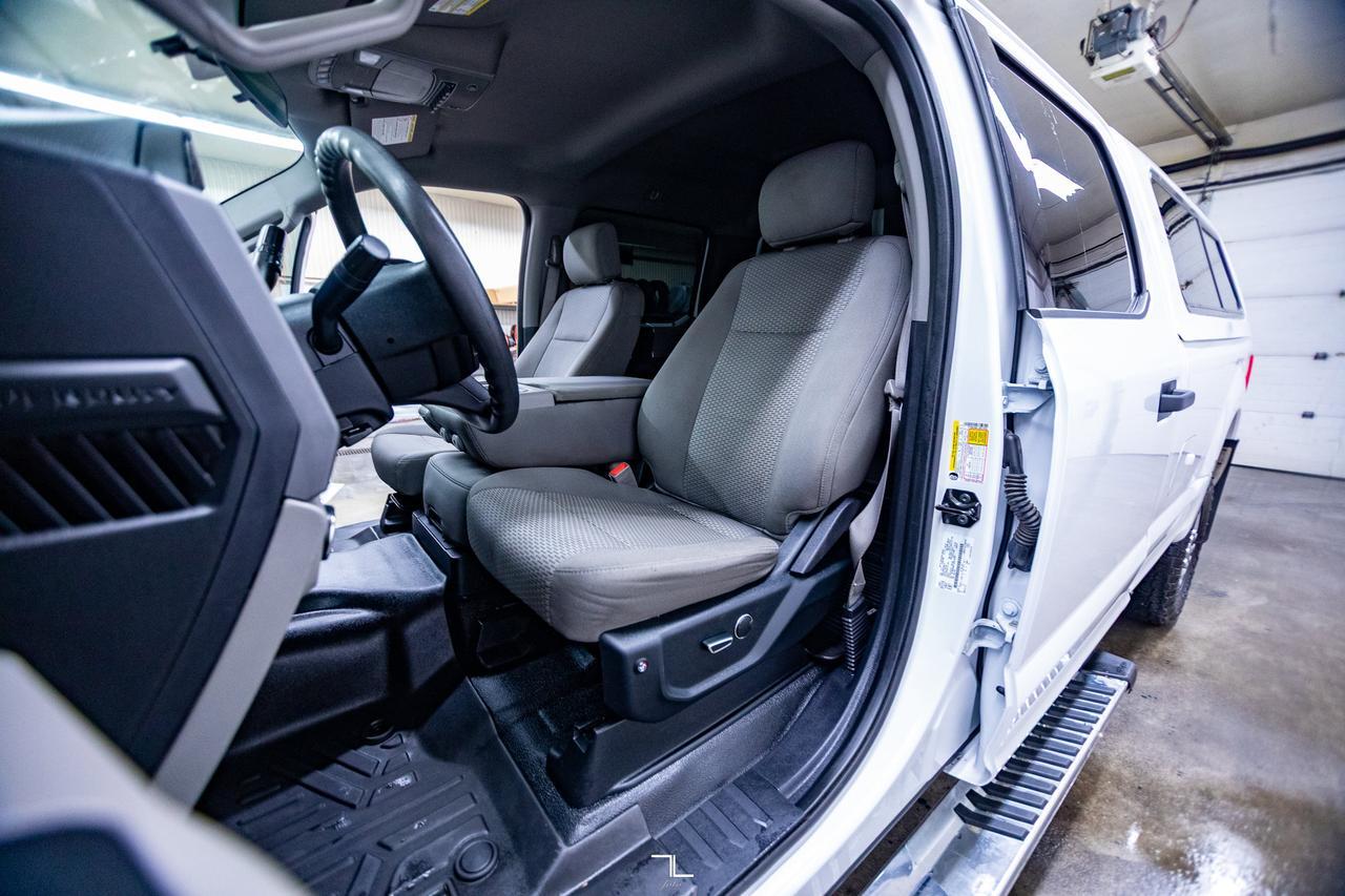 2018 Ford F-350 4x4 Crew Cab XLT FX4 Longbox PSeat BCam Red Deer AB