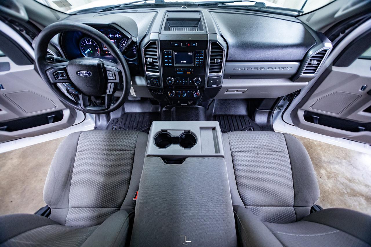 2018 Ford F-350 4x4 Crew Cab XLT FX4 Longbox PSeat BCam Red Deer AB