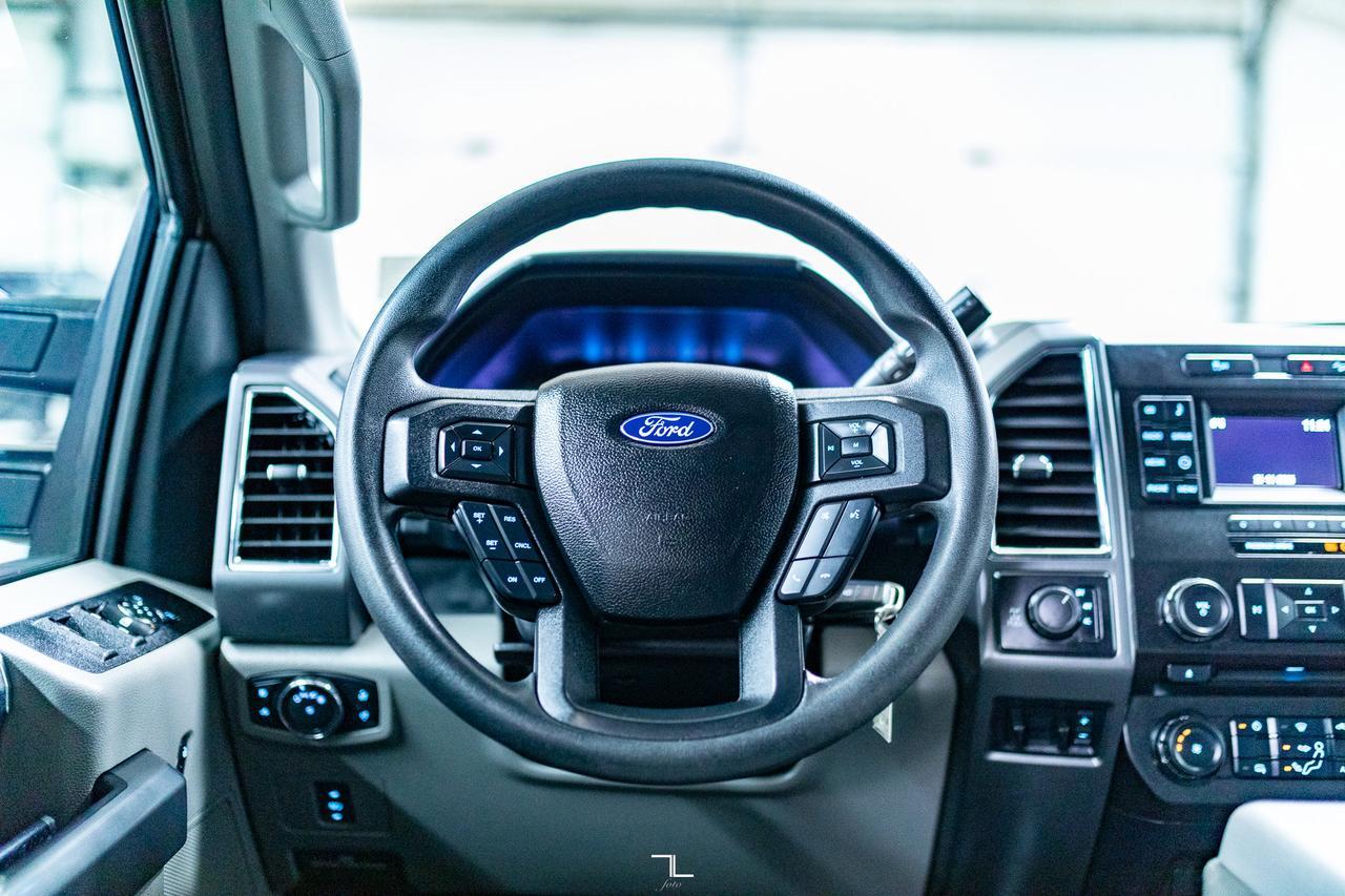 2018 Ford F-350 4x4 Crew Cab XLT FX4 Longbox PSeat BCam Red Deer AB