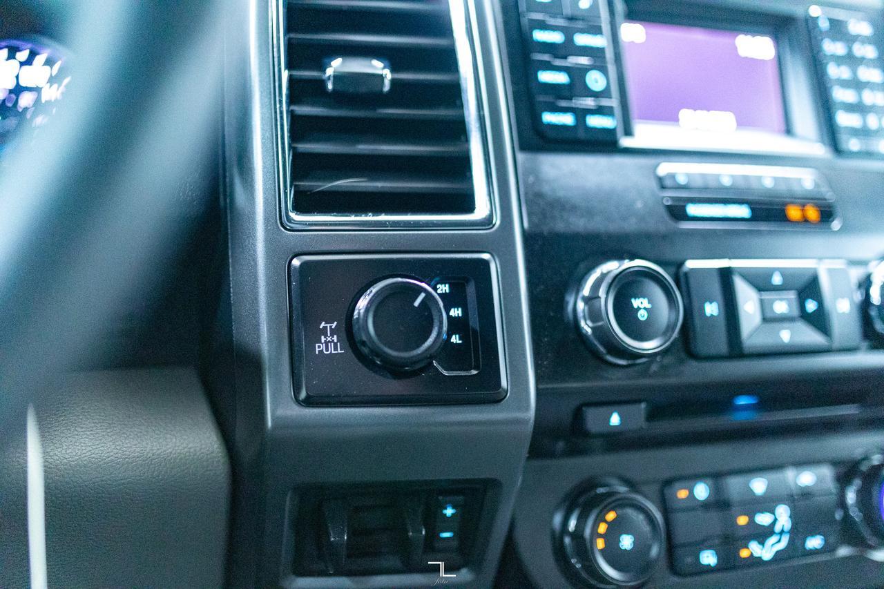 2018 Ford F-350 4x4 Crew Cab XLT FX4 Longbox PSeat BCam Red Deer AB