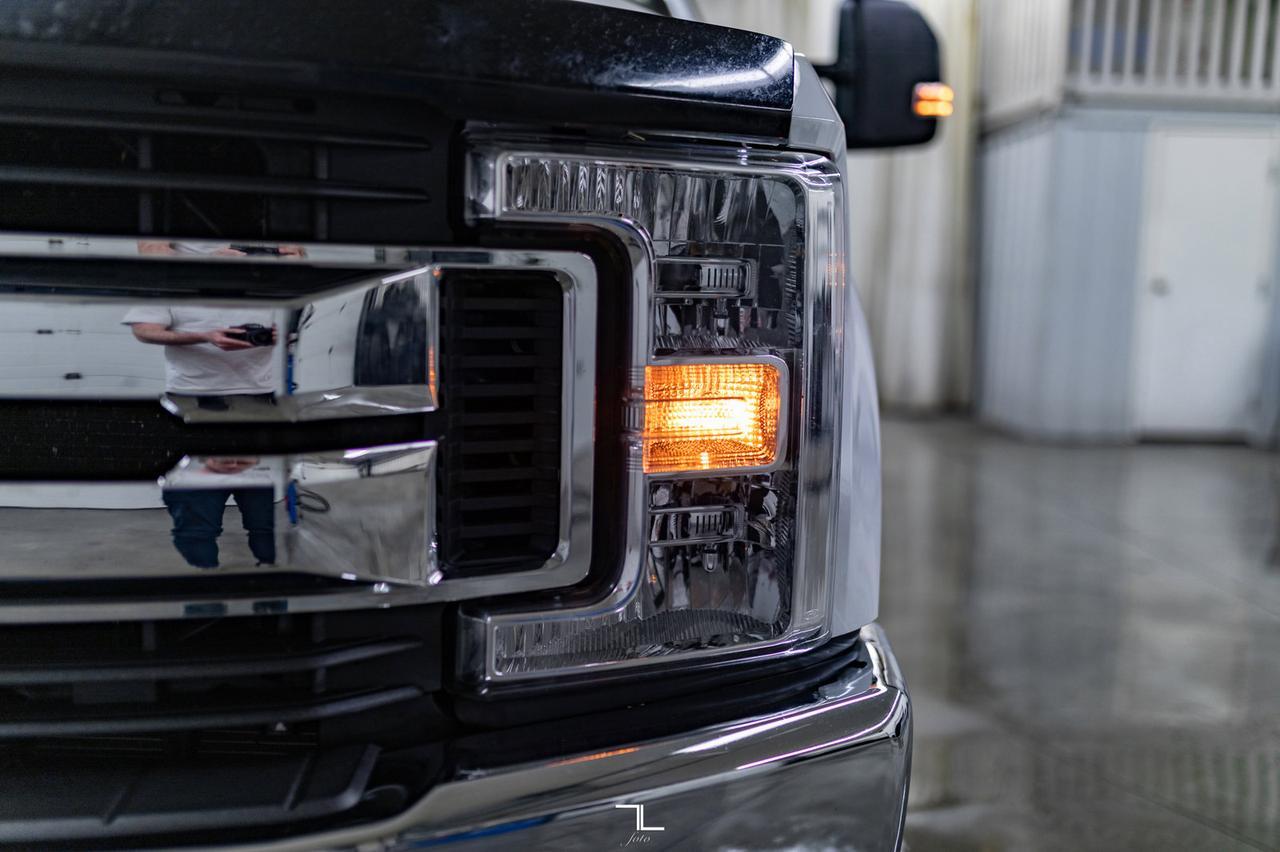 2018 Ford F-350 4x4 Crew Cab XLT Longbox Diesel BCam Red Deer AB