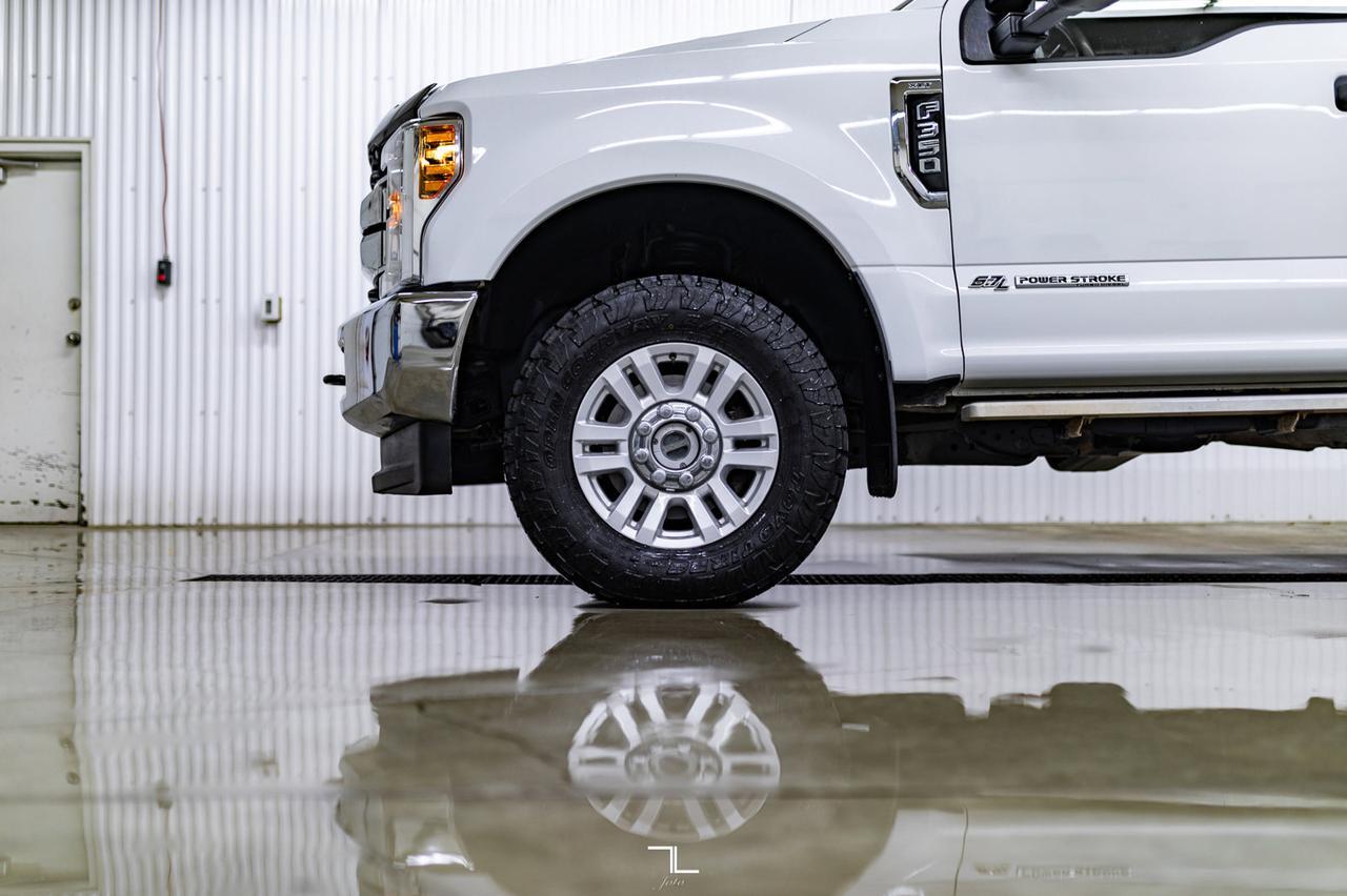 2018 Ford F-350 4x4 Crew Cab XLT Longbox Diesel BCam Red Deer AB