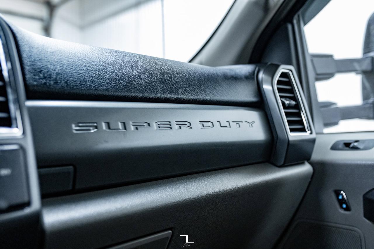 2018 Ford F-350 4x4 Crew Cab XLT Longbox Diesel BCam Red Deer AB