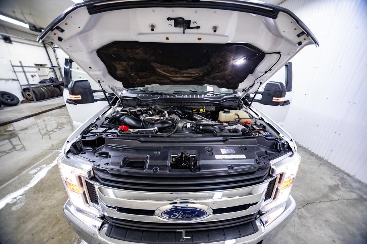 2018 Ford F-350 4x4 Crew Cab XLT Longbox Diesel BCam Red Deer AB