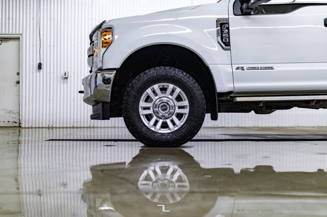 2018 Ford F-350 4x4 Crew Cab XLT Longbox Diesel BCam Red Deer AB